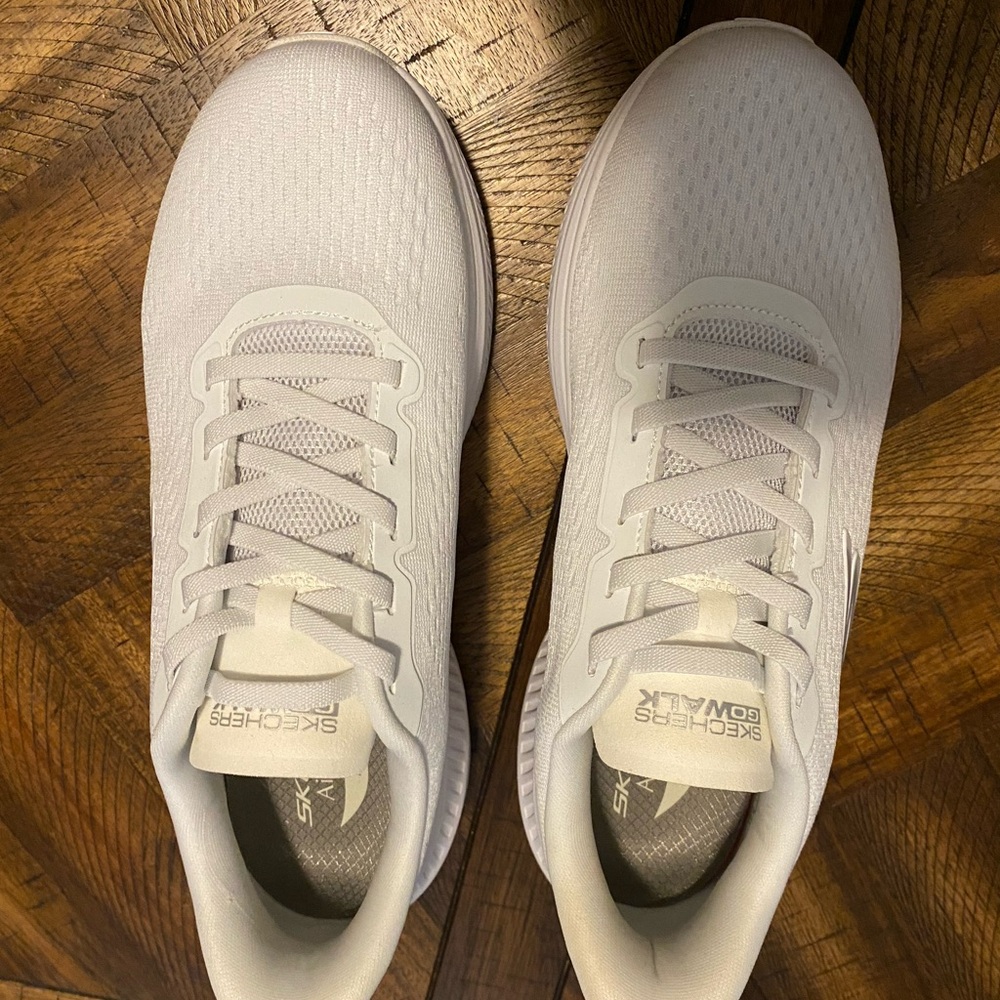 Skechers 8.5 Go Walk max cushioning sneakers - Picture 3 of 8